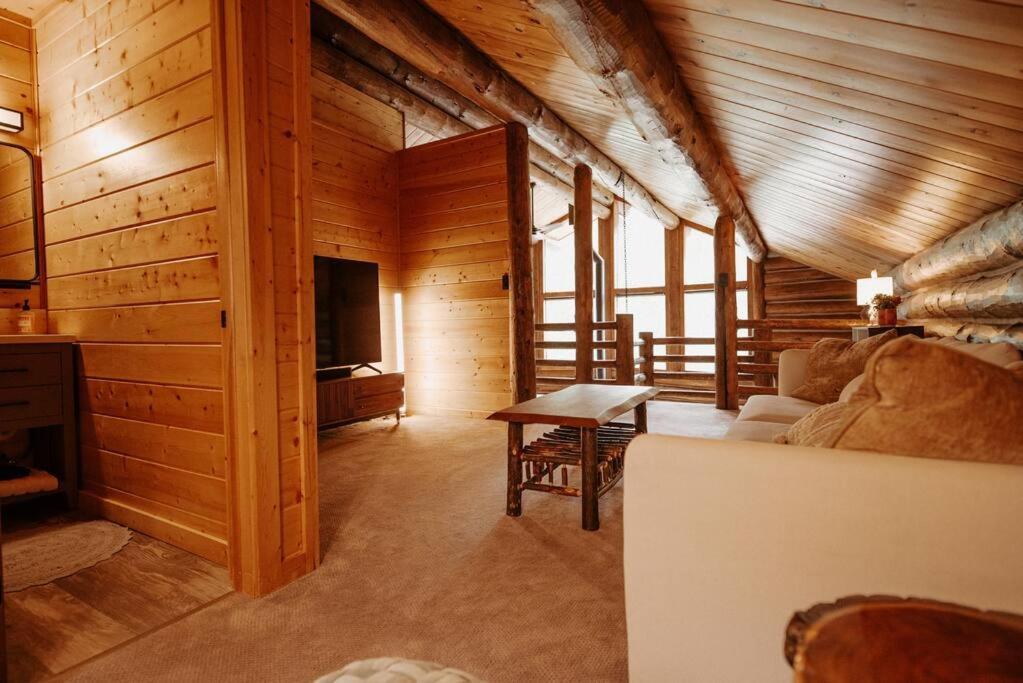 הוילה ליונס Classic Log Cabin Near Rocky Mountain National Park And Near Skiing מראה חיצוני תמונה