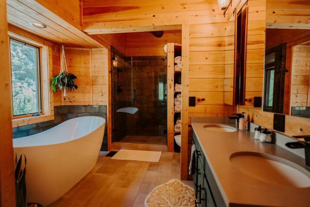 הוילה ליונס Classic Log Cabin Near Rocky Mountain National Park And Near Skiing מראה חיצוני תמונה