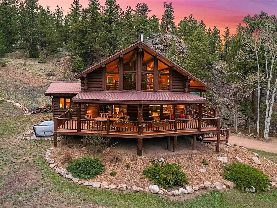 הוילה ליונס Classic Log Cabin Near Rocky Mountain National Park And Near Skiing מראה חיצוני תמונה