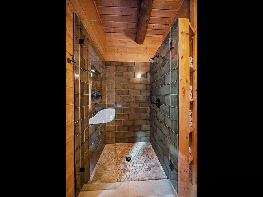 הוילה ליונס Classic Log Cabin Near Rocky Mountain National Park And Near Skiing מראה חיצוני תמונה